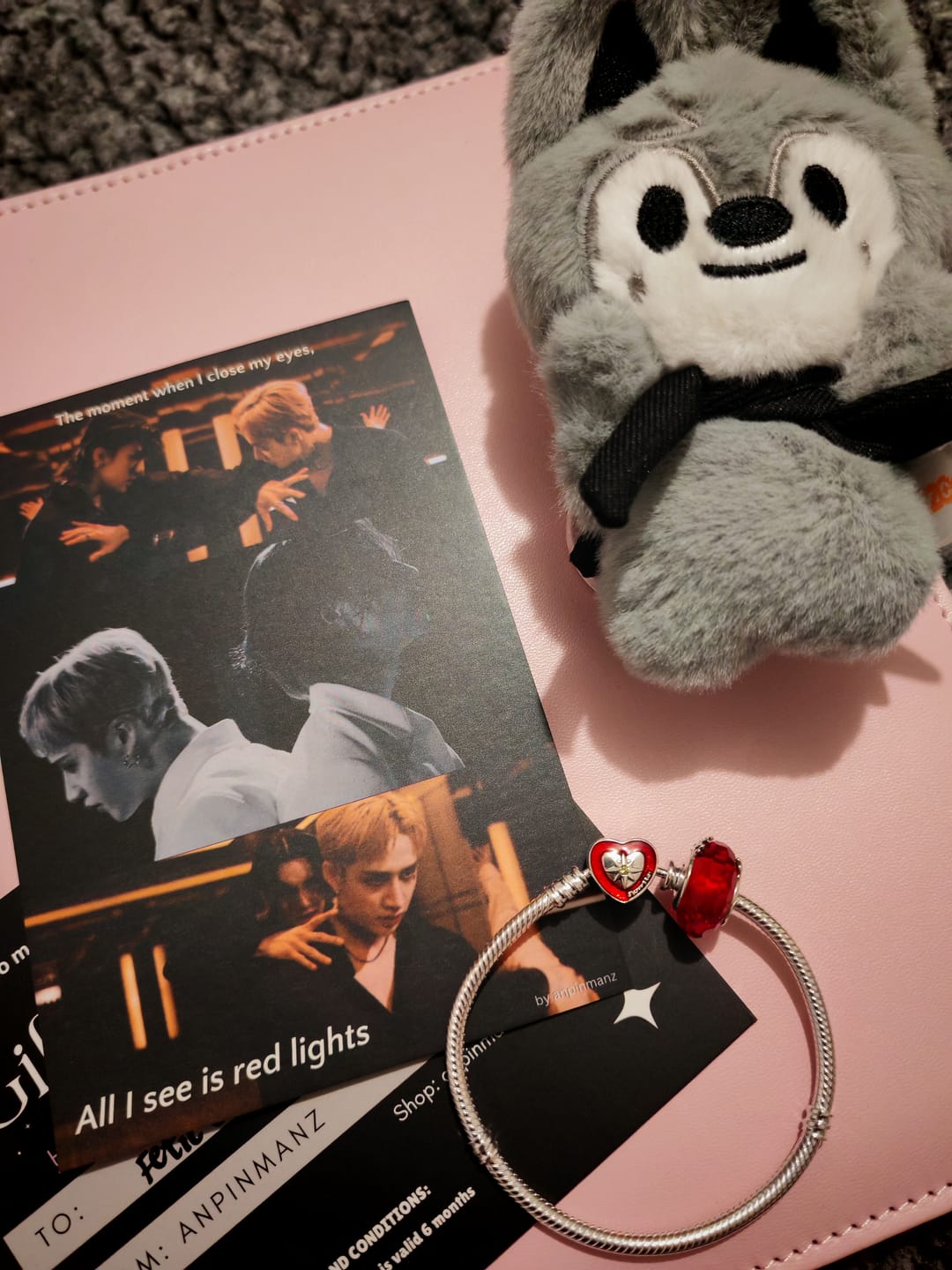 Customer photo review of PROJECT SKZ! heart clasp bracelet