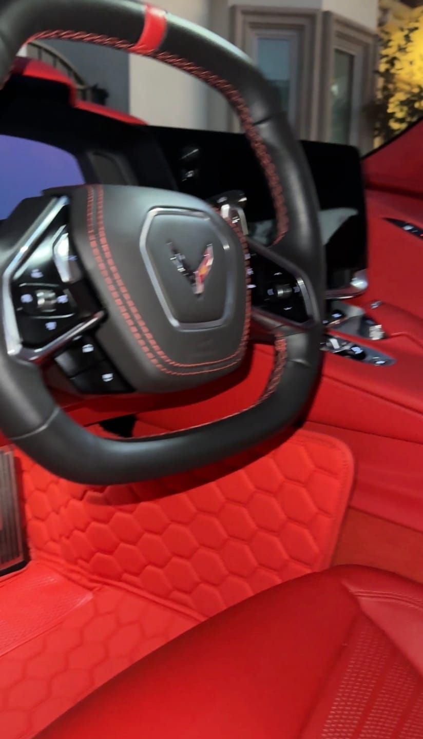Customer photo review of Corvette C8 Honeycomb Leather Floor Mat