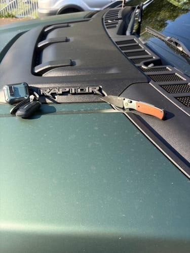Customer photo review of SRM Medal 259L Ambi-Lock Rosewood/Ebony Knife 14C28N 3.25"