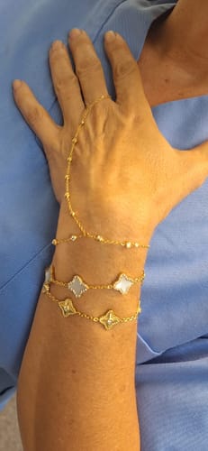 Customer photo review of Amoura Hand Chain