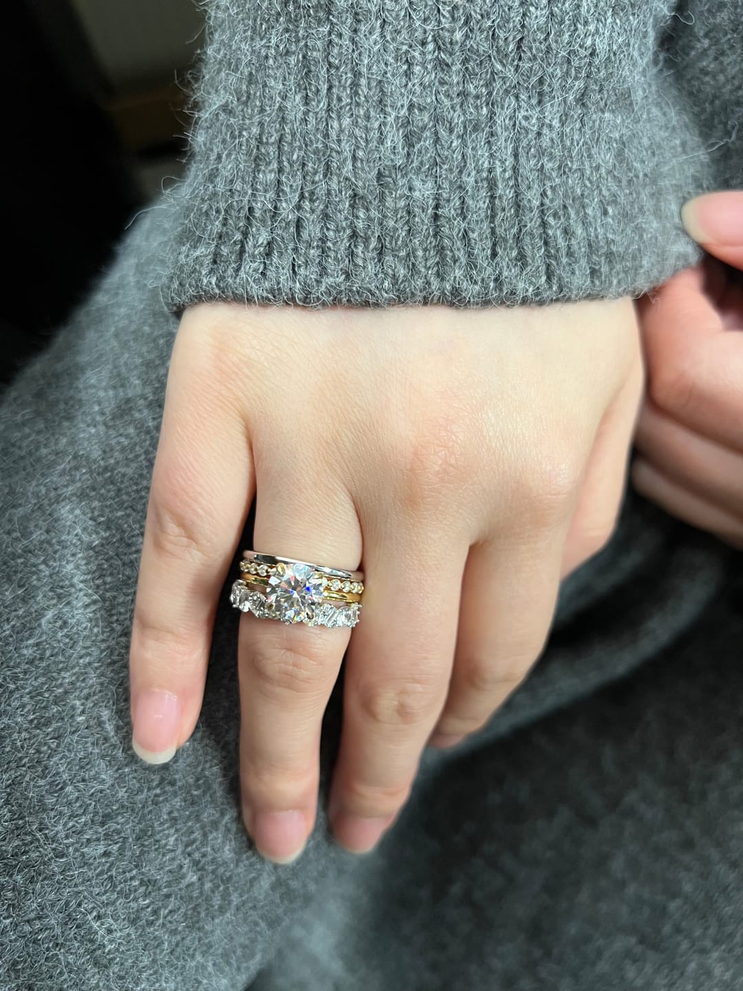 Customer photo review of 4PC 2.0Ct Round Cut Wedding Ring Set With Classic Wedding Bands