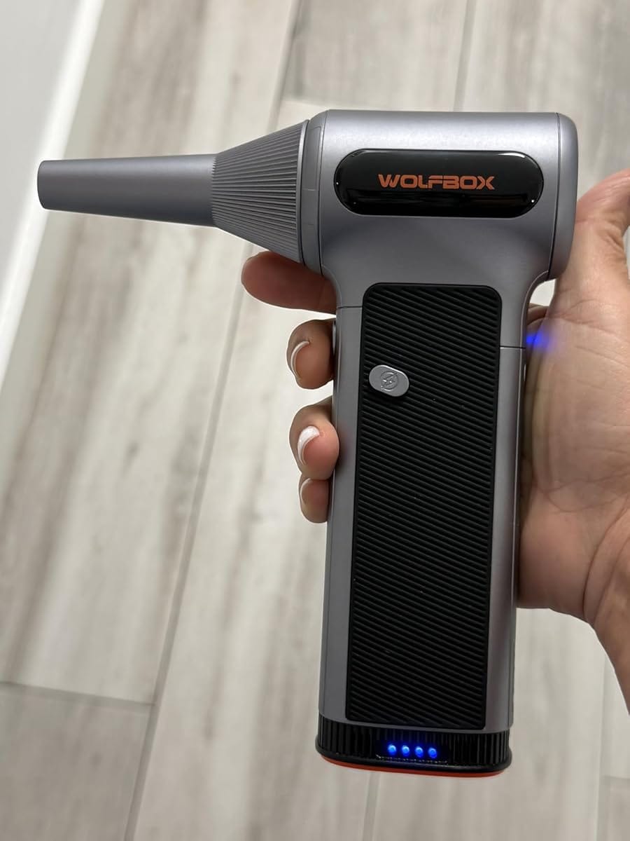 Customer photo review of WOLFBOX MF200 Compressed Air Duster - Swappable Battery Cartridge