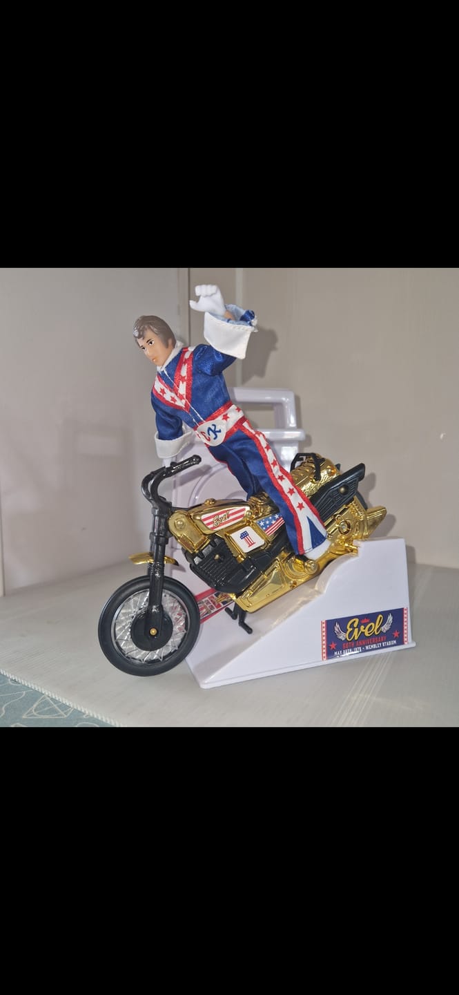 Customer photo review of Wembley 50th Anniversary Evel Knievel Stunt Cycle Set – Limited Gold Edition