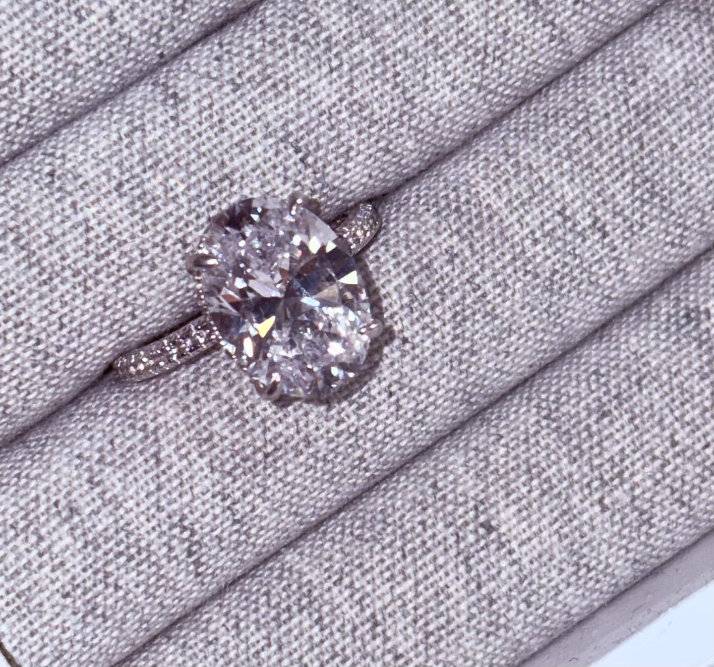 Customer photo review of S925 8.0 Carat Oval Cut Exclusive Simulated Diamond Engagement Ring Travel Ring For Women