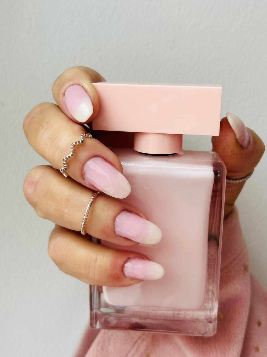 Customer photo review of Baby Pink Dipping Powder