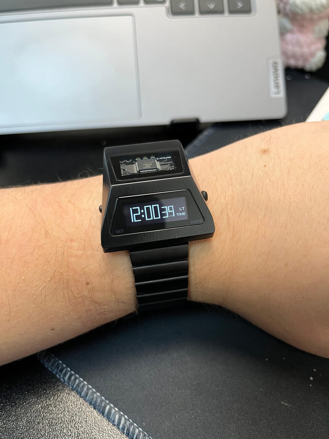 Customer photo review of Reloj Benly Design S3000B-C Cyber Watch OLED