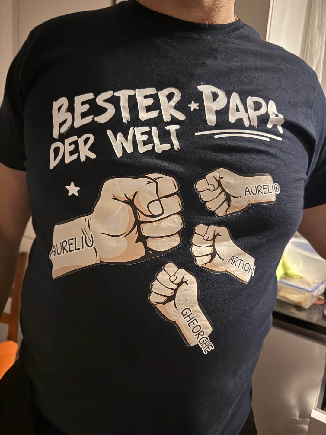 Customer photo review of Bester Papa Ever - Personalisiertes T-Shirt für Papa dunkel