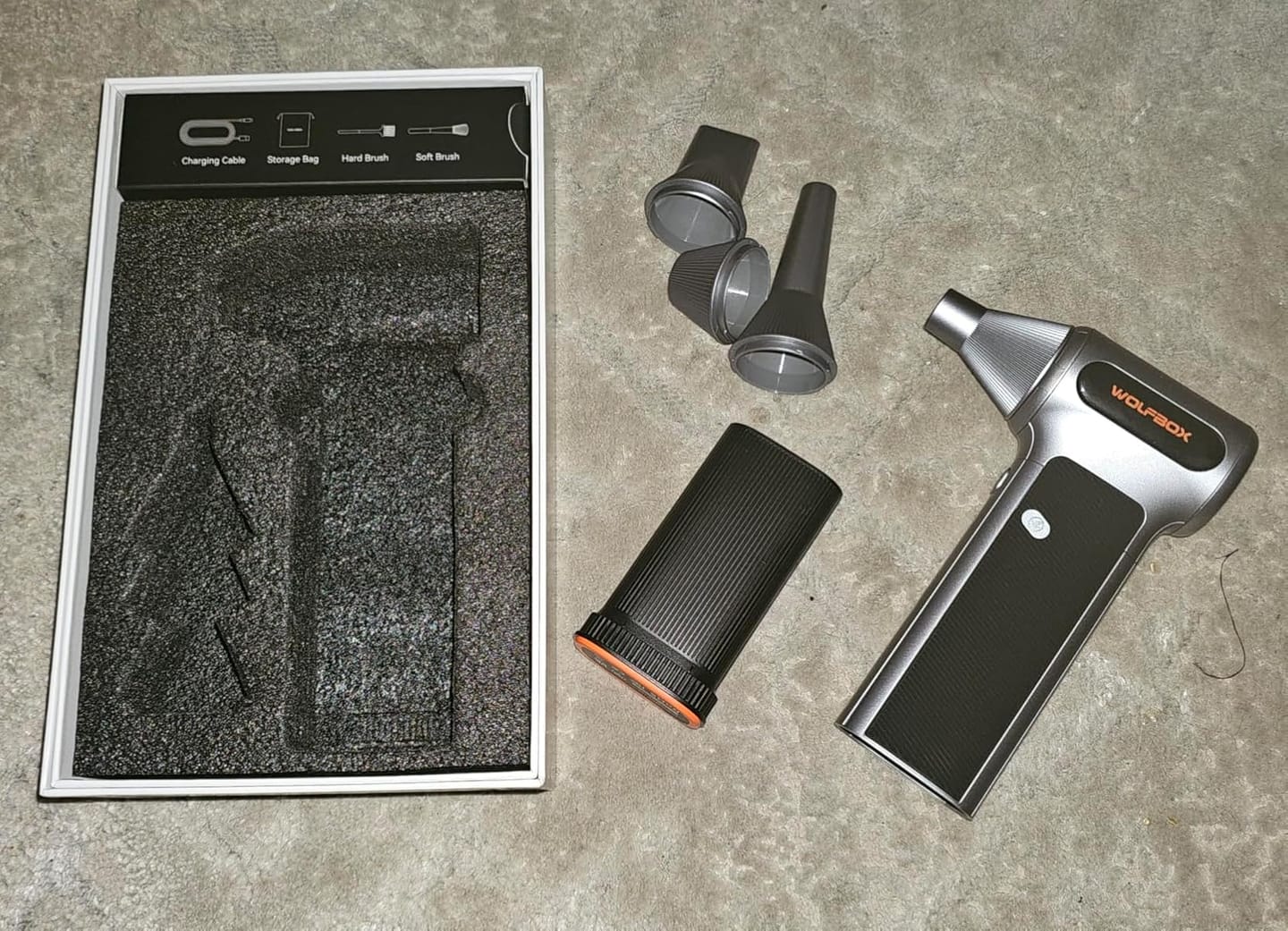 Customer photo review of WOLFBOX MF200 Compressed Air Duster - Swappable Battery Cartridge