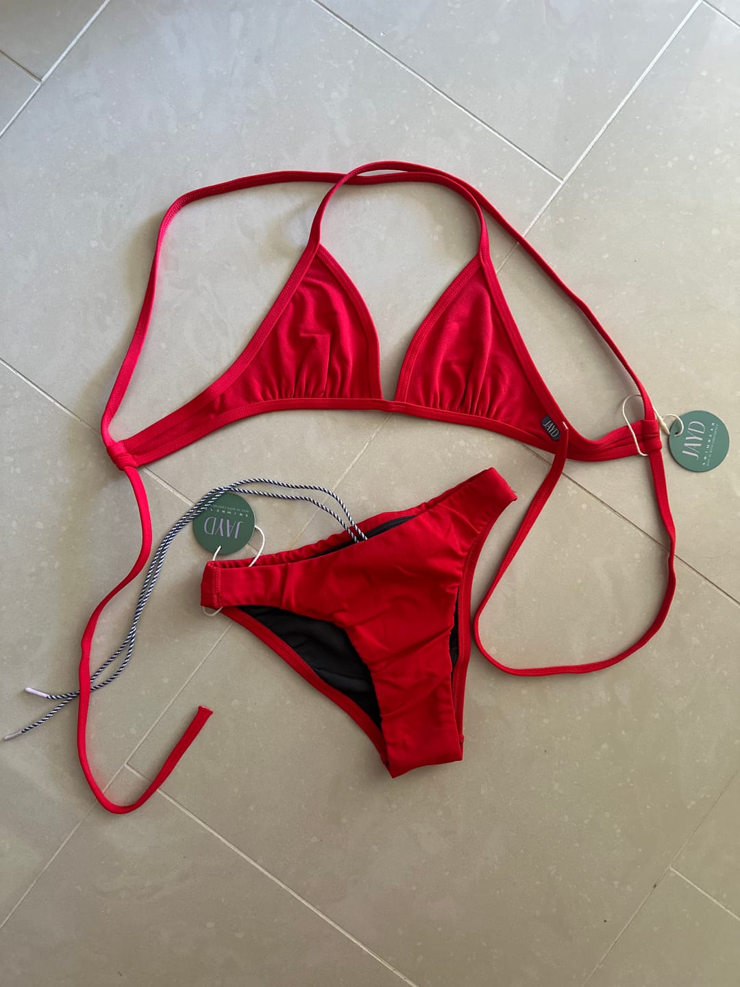 Customer photo review of TRIANGLE TOP - Ruby