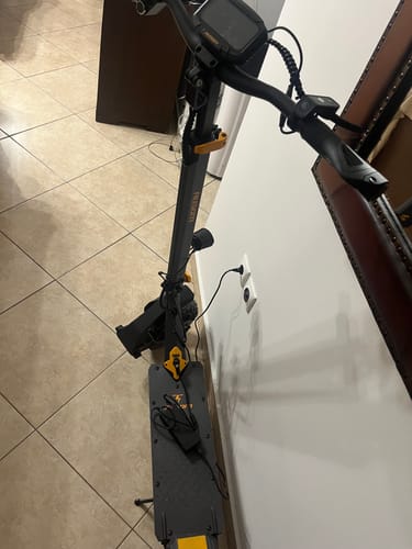 Customer photo review of Ausom L1 Electric Scooter