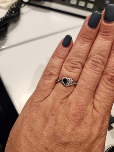 Customer photo review of Take That Win Dual Teardrop Heart Ring