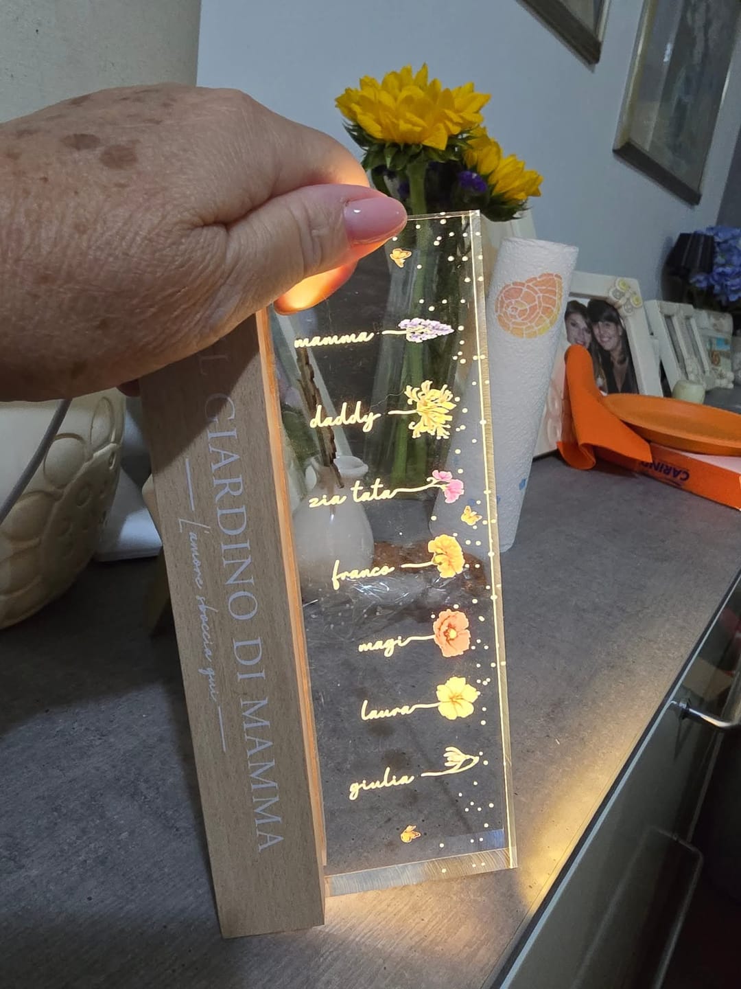 Customer photo review of lI giardino di Nonna - LED Supporto con fiori di nascita per Mamma e Nonna