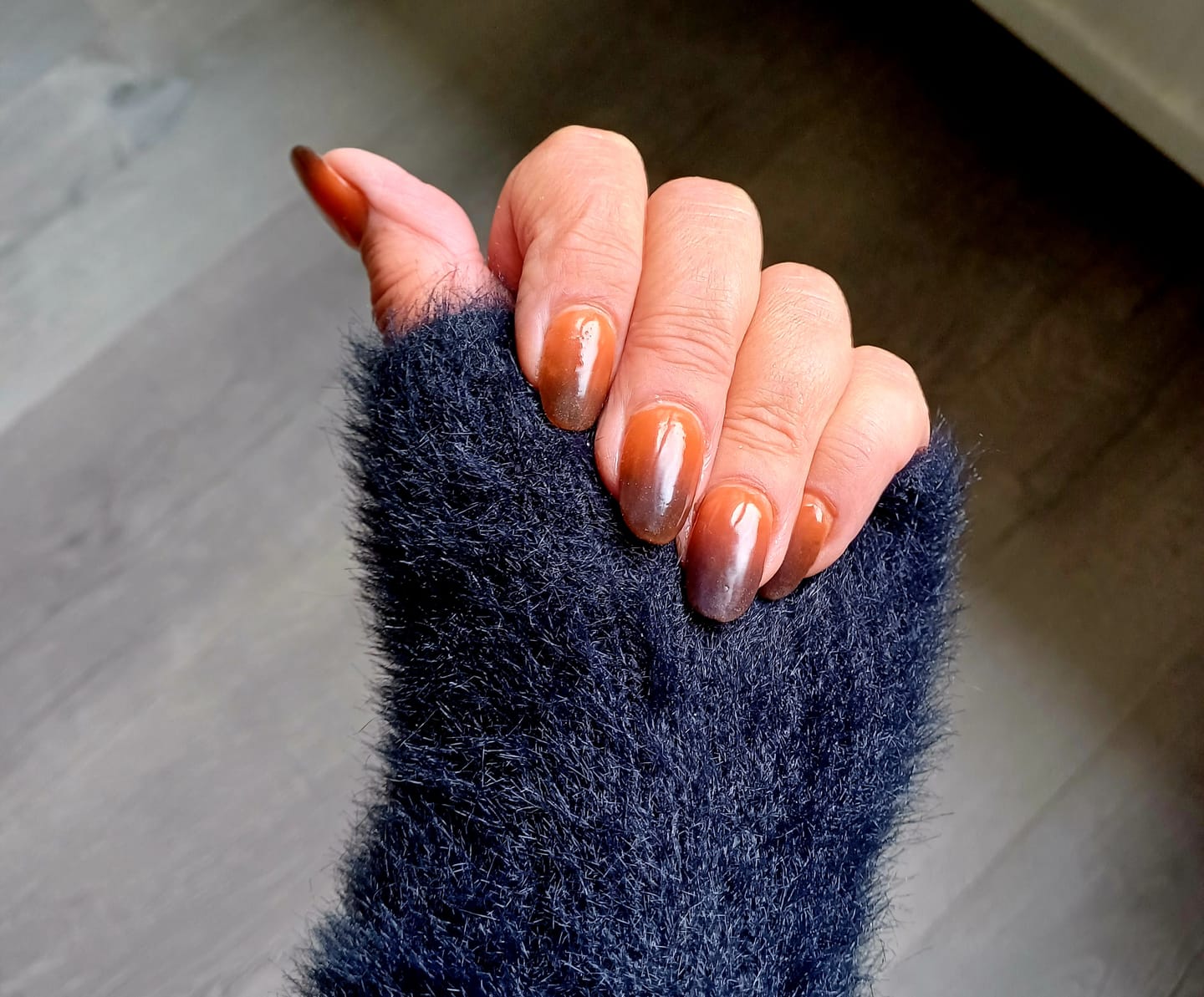 Customer photo review of Limited Edition 7 - Changing Leaves Dipping Powder