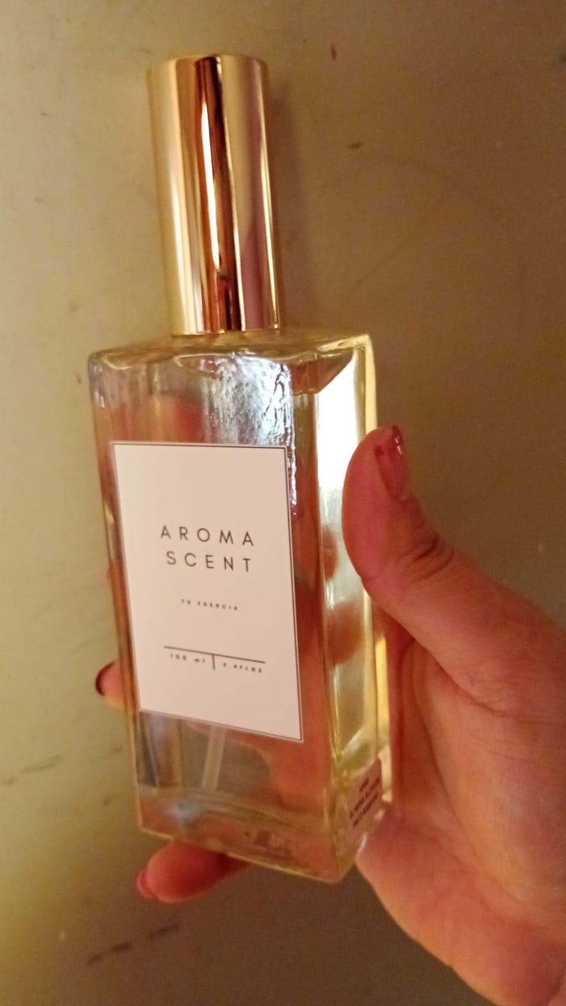 Customer photo review of AM80 - INSPIRADO EN OLYMPEA BLOSSOM DE PACO RABANNE- MUJER