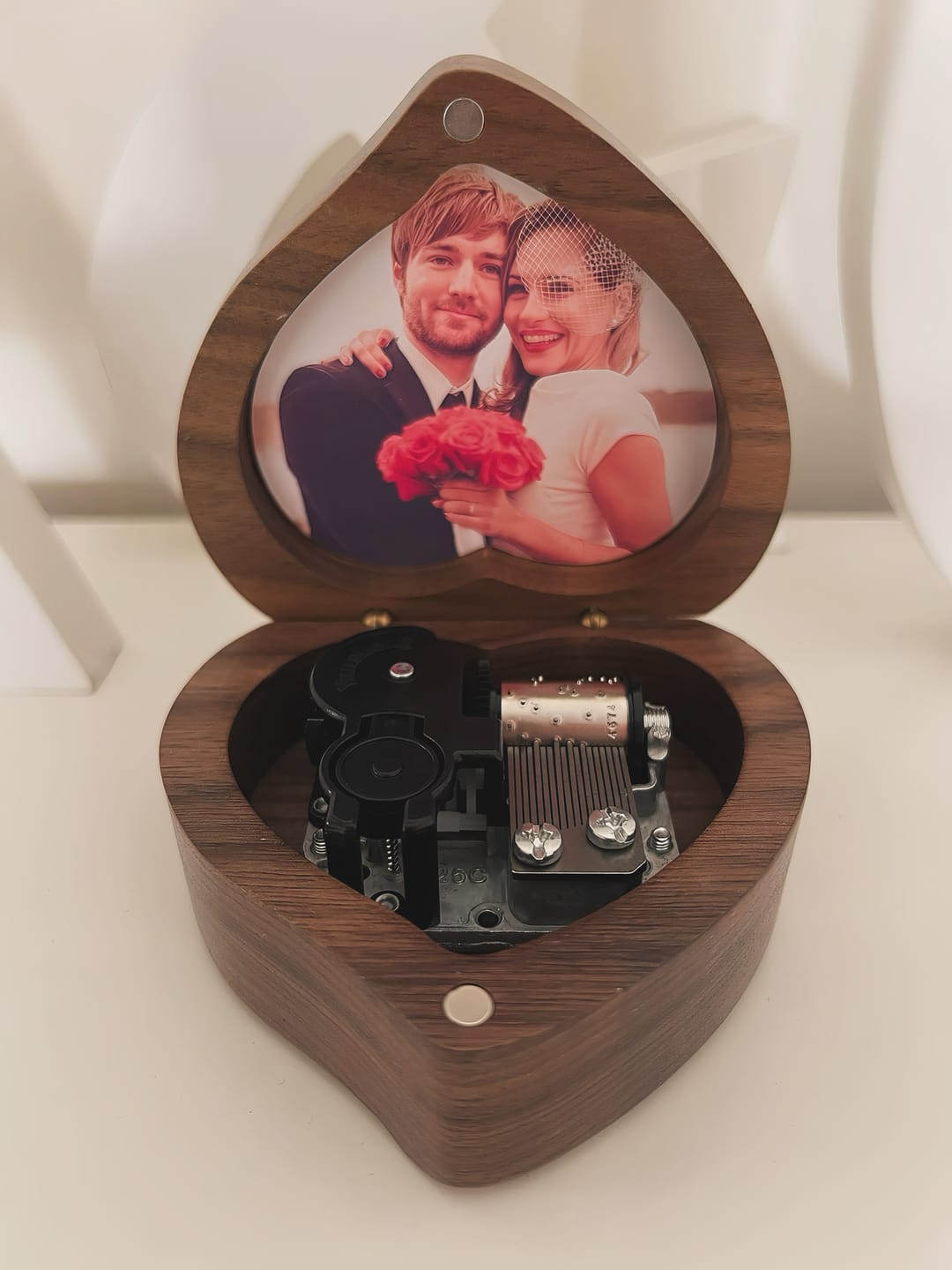 Customer photo review of Wind-up Music Box