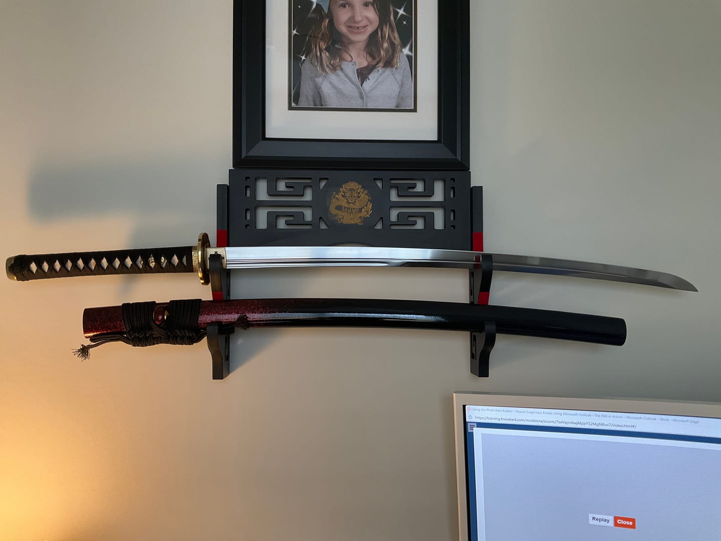 Customer photo review of The Surudoi Handmade Katana Extra Sharp Spring Steel Unokubi-Zukuri