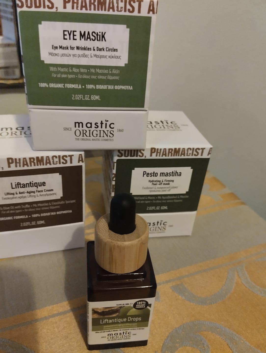 Customer photo review of Eye Mastik