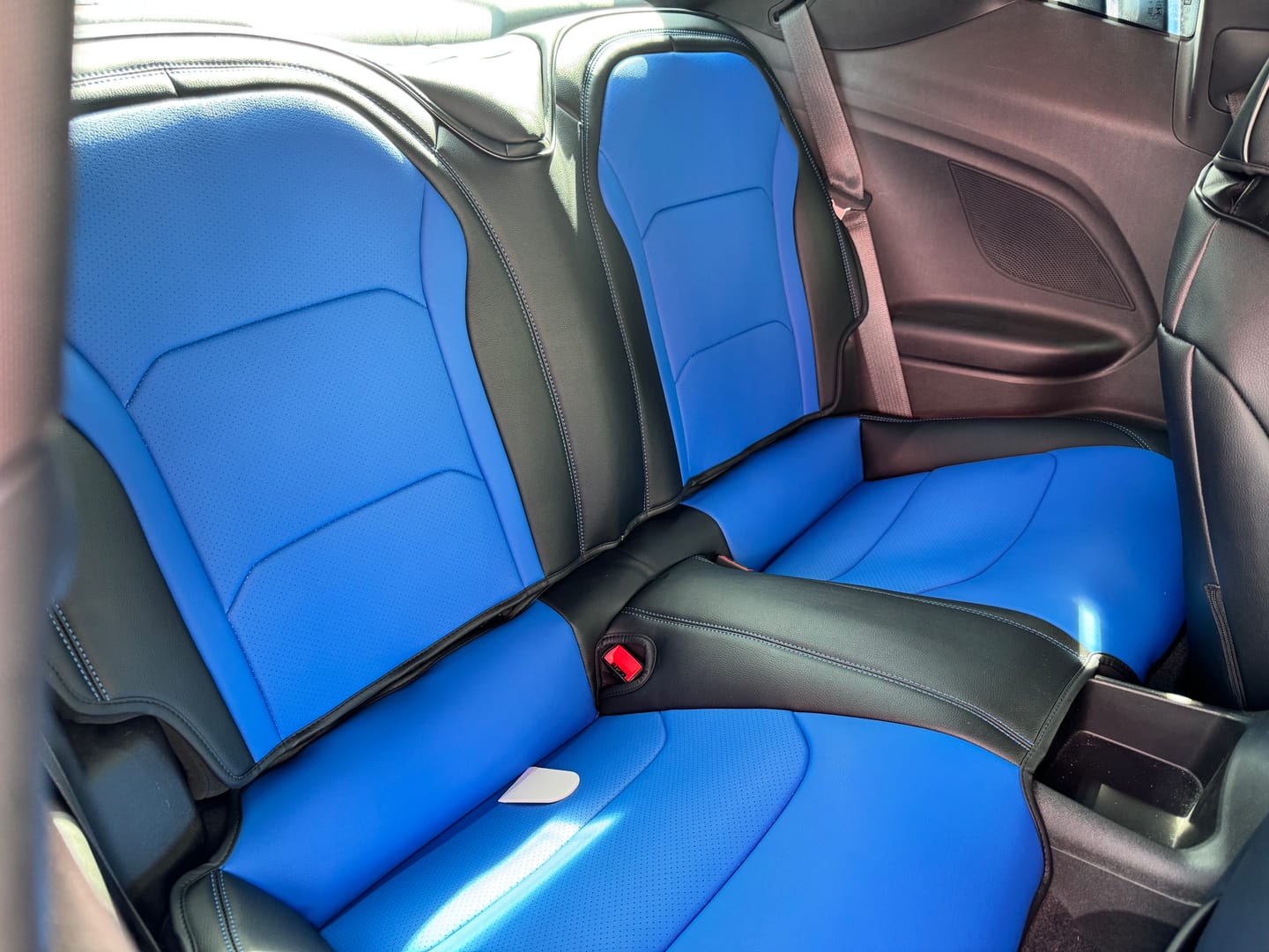 Customer photo review of 6th Gen Camaro Coupe Custom Leather Seat Covers