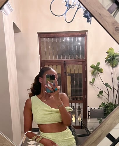 Customer photo review of Model Model Drawstring Ponytail - HOLLYWOOD GIRL