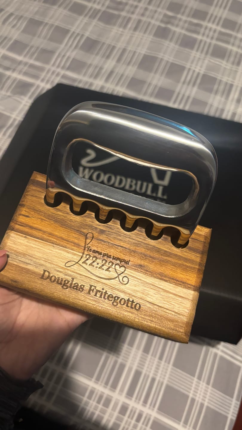 Customer photo review of Kit para Churrasco Personalizado c/ Garra de Urso Faca 7" + Caixa p/ Presente