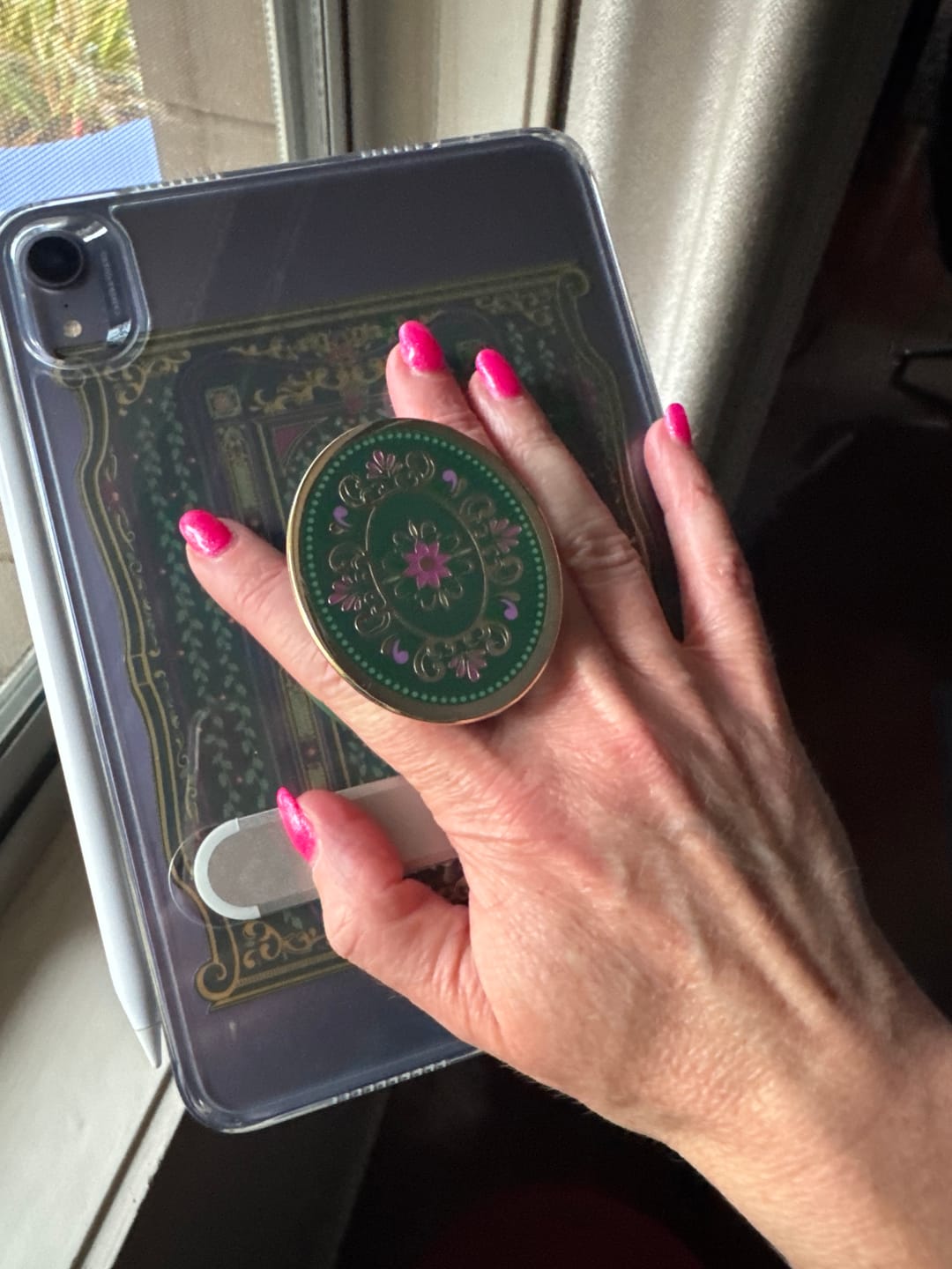 Customer photo review of Literati Clingie - Green