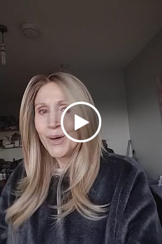 Customer video review of JBEXTENSION 18 Inches Panna Cotta Pre-Cut Snowflake Lace Frontlace Glueless Wig KAI'S PANNA COTTA【PERMATEASE】