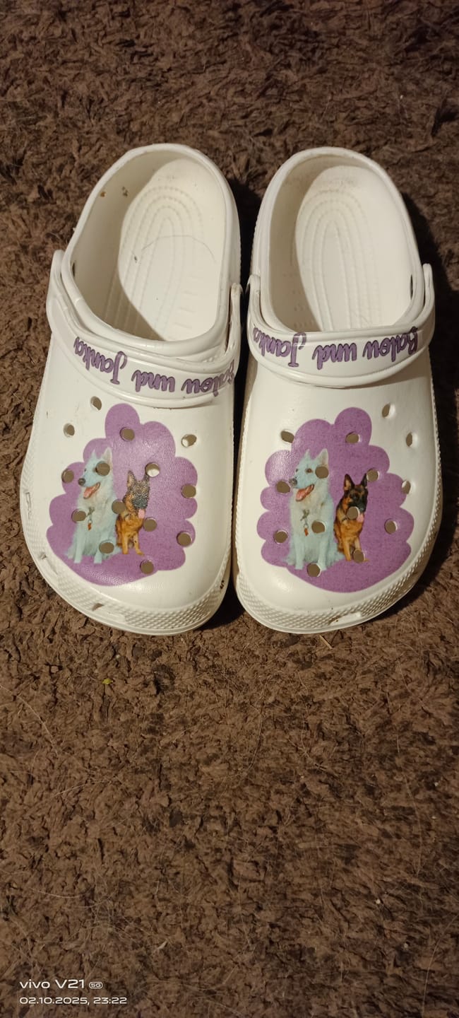 Customer photo review of Haustierportrait - Individuelle Clogs