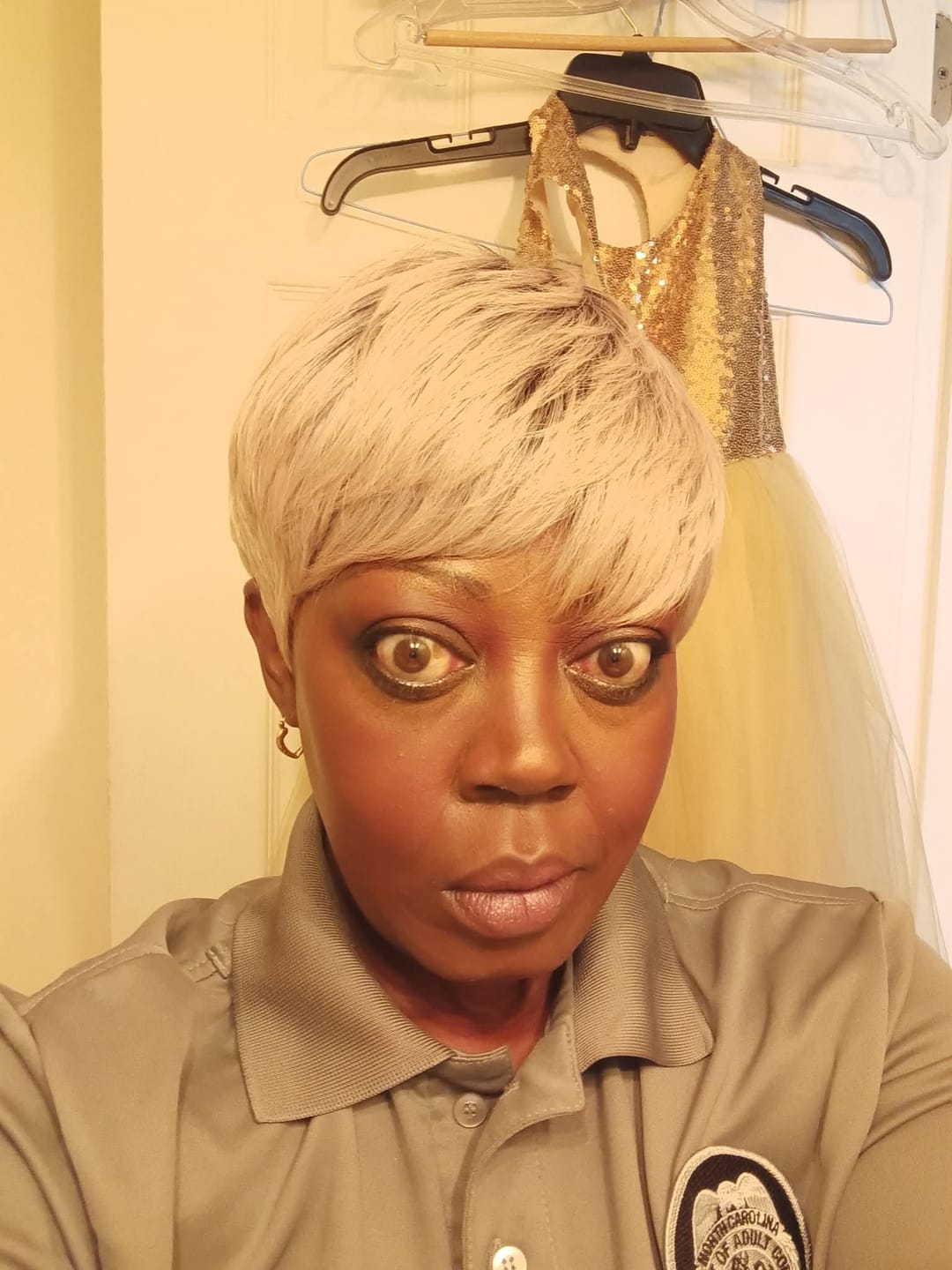 Customer photo review of Outre Wigpop Full Wig - NOLA