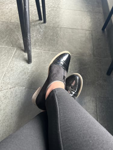 Reseña con foto de un cliente sobre Zapatos Cata