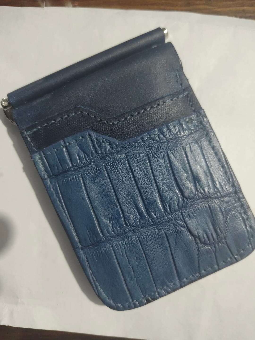 Customer photo review of Tarjetero Cocodrilo Genuino blue.