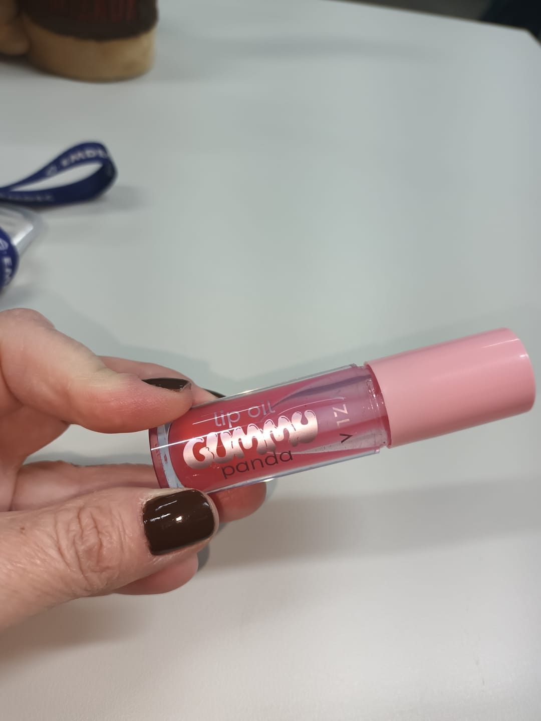Customer photo review of Lip Oil Gummy Panda – VIZZELA