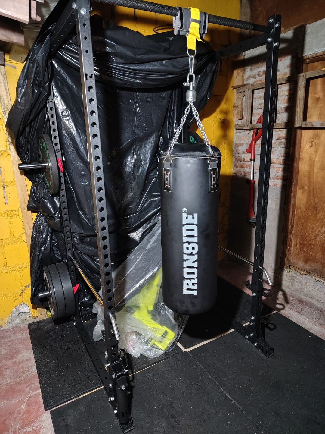 Customer photo review of Saco de Boxeo Cuero de Microfibra IRONSIDE PRO