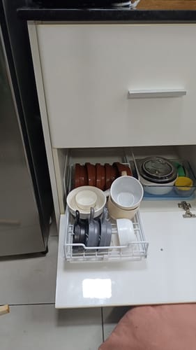Customer photo review of Rack Escurridor De Platos Bajo Mesada Con Bandeja De Drenaje