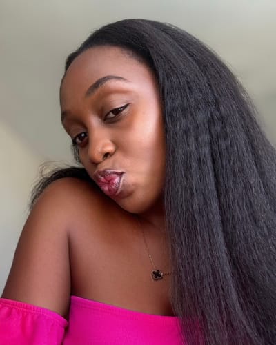 Customer photo review of CurlyMe 3 In 1 Half Wig Kinky Straight Glueless Install Half Wig With Draw-string Beginner Friendly