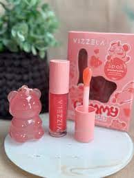 Customer photo review of Lip Oil Gummy Panda – VIZZELA