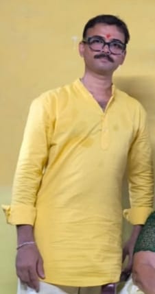 Customer photo review of Men Yellow Airy Linen Short Kurta