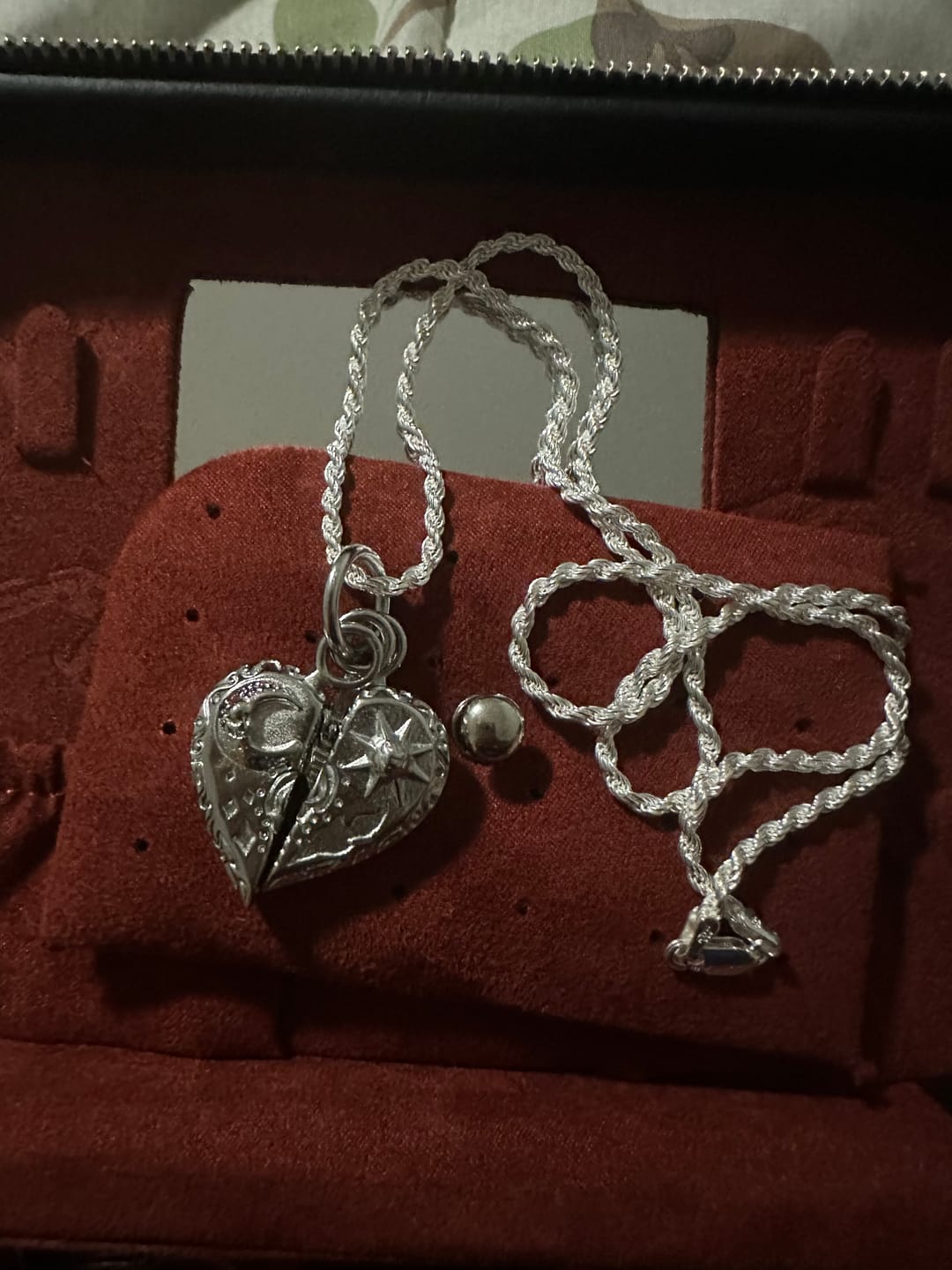 Customer photo review of 2.5MM STERLING SILVER ROPE CHAIN