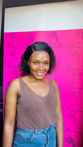 Customer photo review of NOSIE - Brazilian 13x4 Lace Front Wig