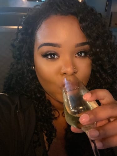 Customer photo review of Outre Quick Weave Half Wig PENNY 26 Inch