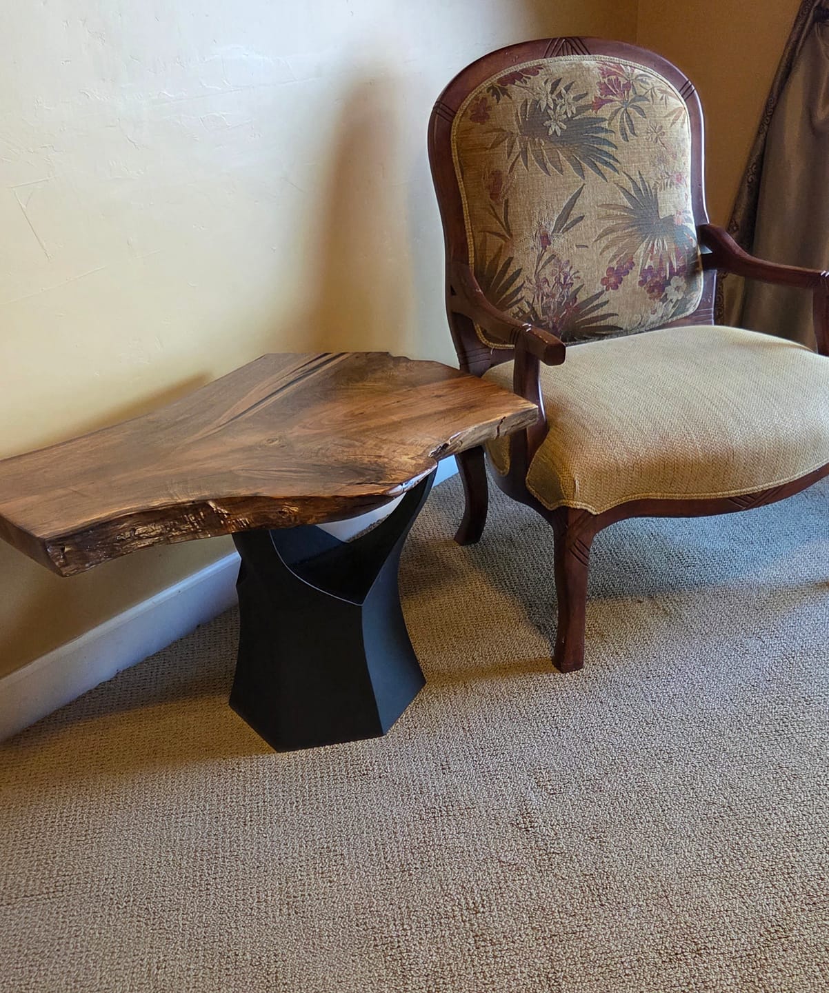 Customer photo review of End Table Legs 216 Namu Metal Modern Design
