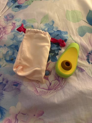 Customer photo review of Avo Clitoral Massager