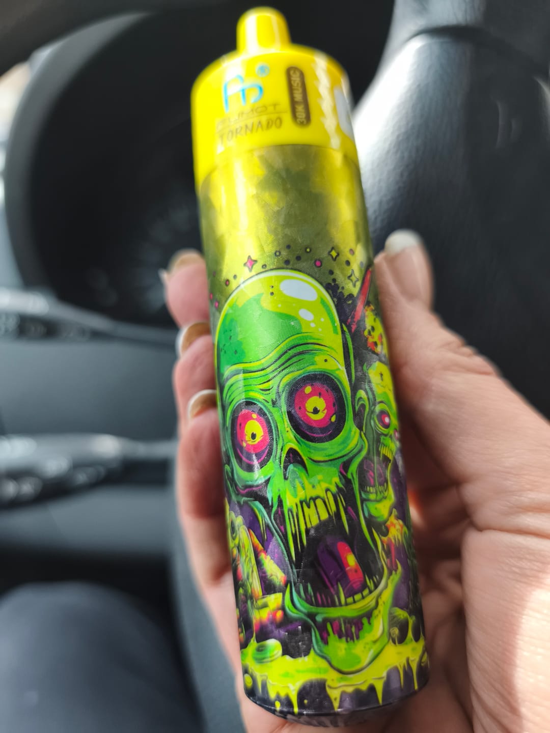 Customer photo review of RandM Tornado 30000