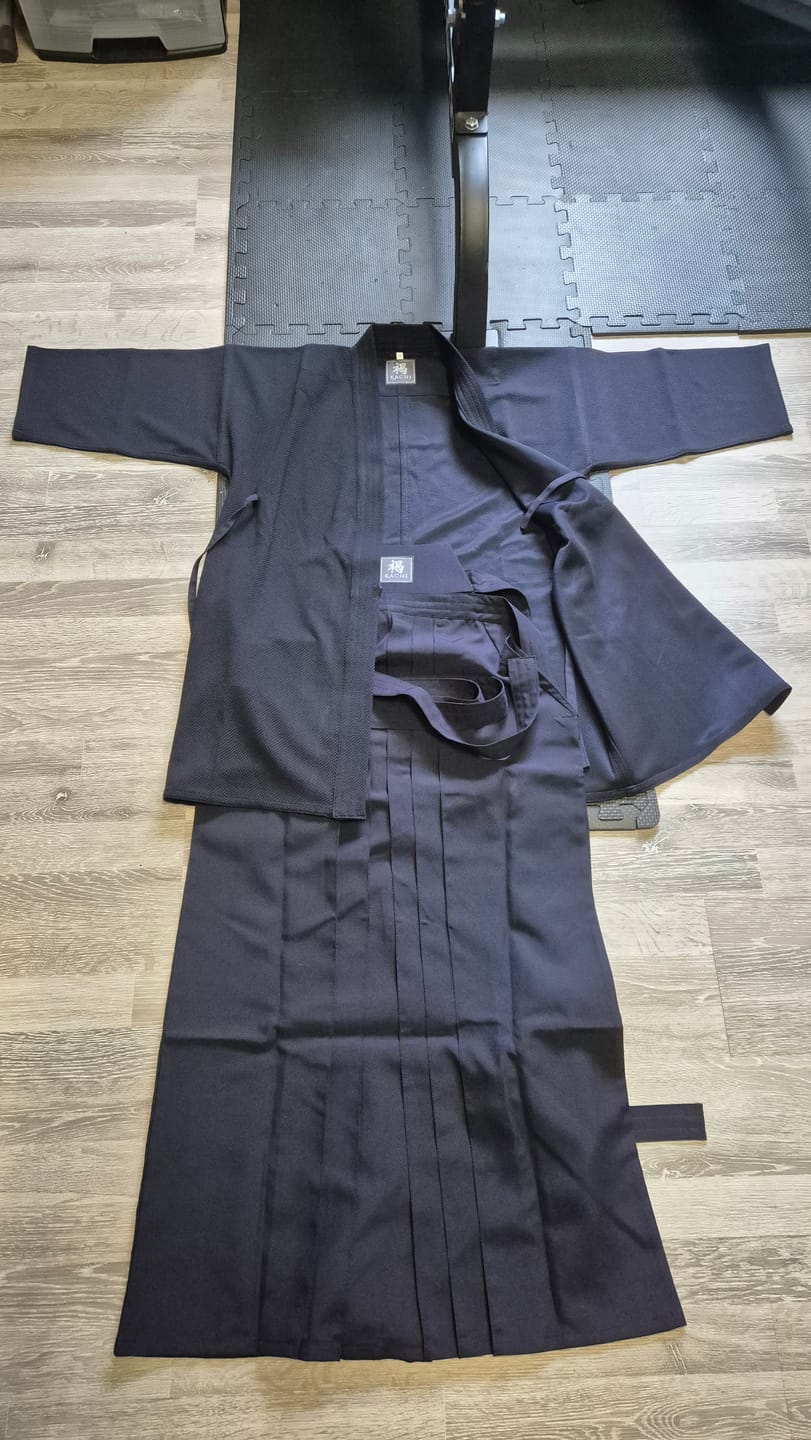 Customer photo review of *50% OFF* - 'KACHI' - Elite Featherweight Kendogi & Pleat-Lock Hakama Uniform Set