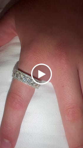 Customer video review of MOISSANITE ICED BAND RING.