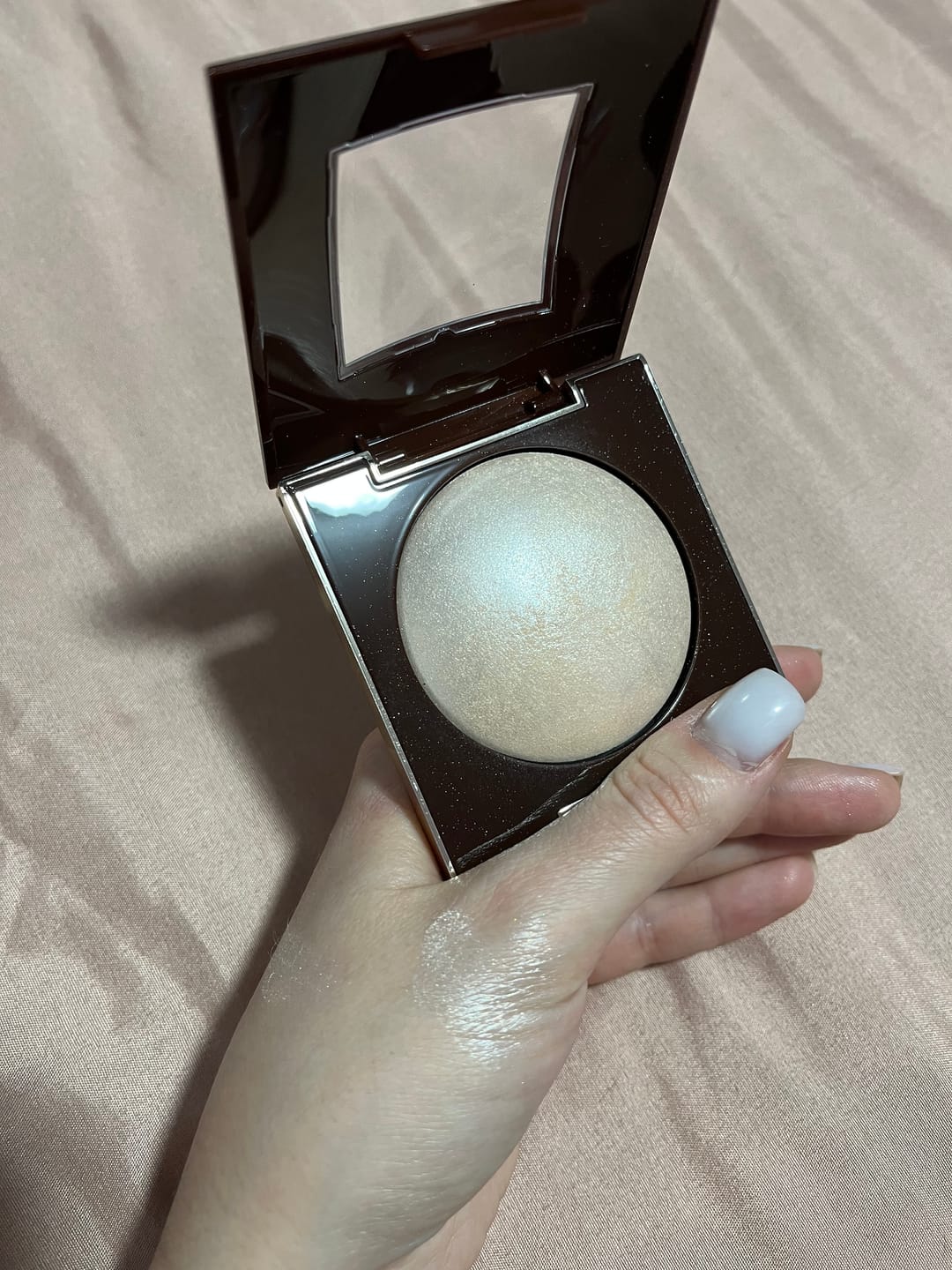 Customer photo review of Iluminator pudra cu textura ultrafina