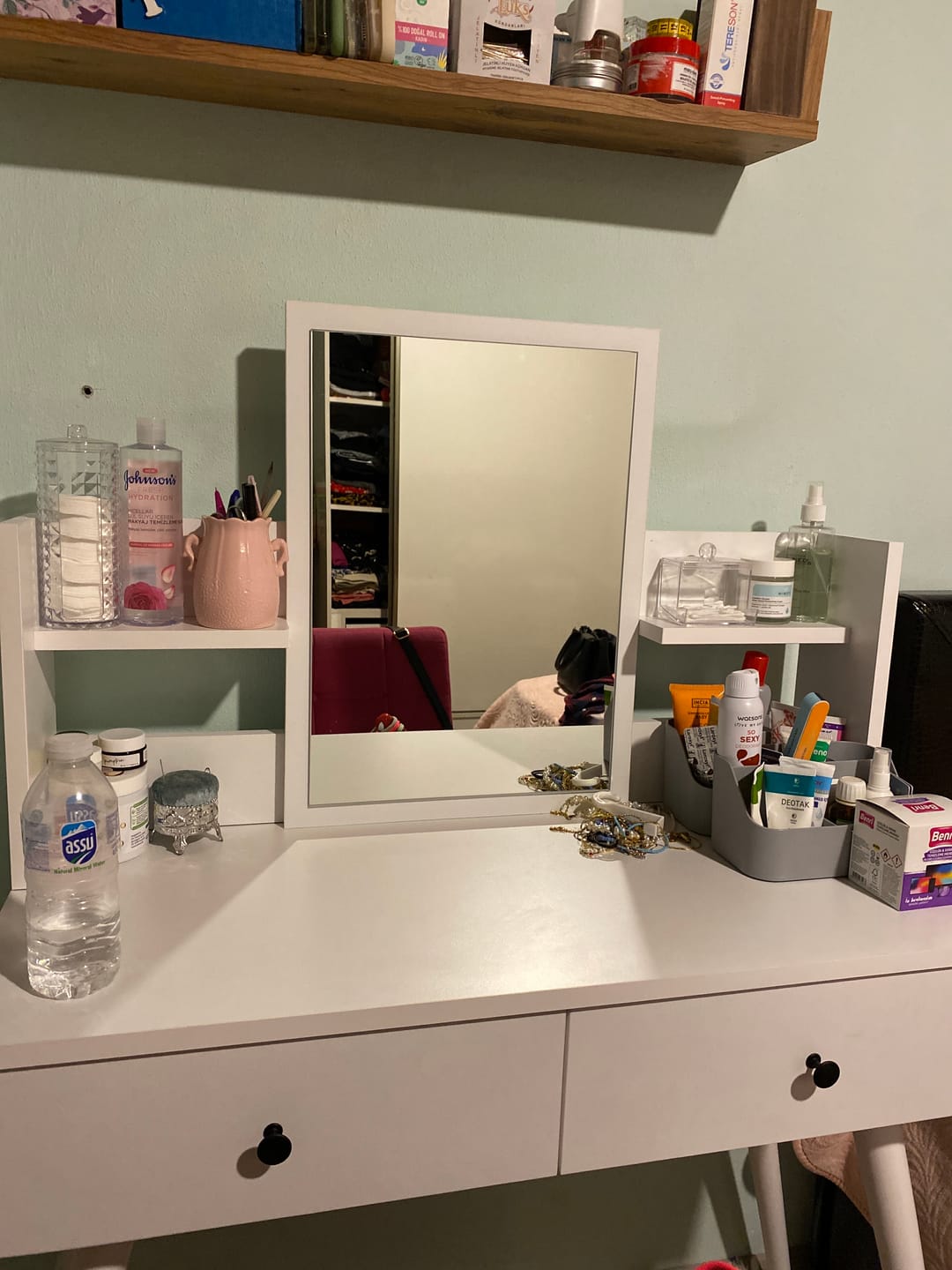 Customer photo review of Rani BJ102 Makyaj Tuvalet Masası 2 Çekmeceli Raflı Aynalı Takı Düzenleyici Beyaz