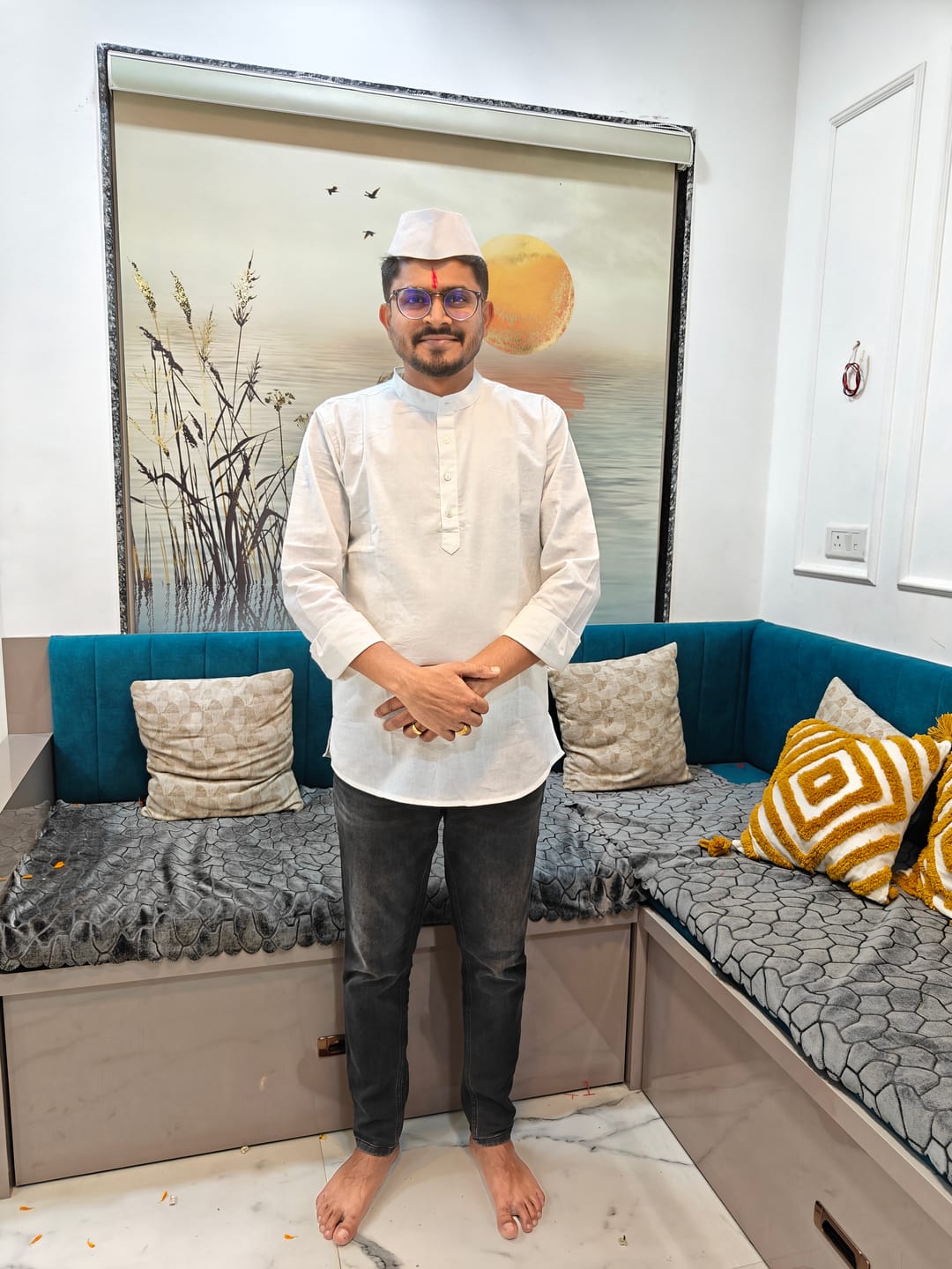 Customer photo review of Men White Airy Linen Short Kurta