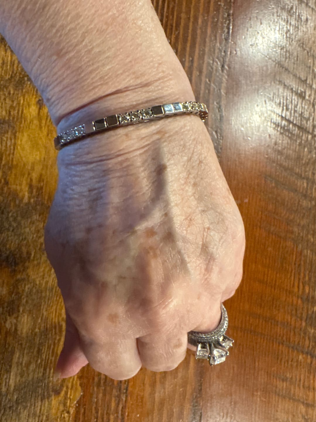 Customer photo review of 1.00-3.00 CT Round Cut Diamonds - Tennis Bracelet