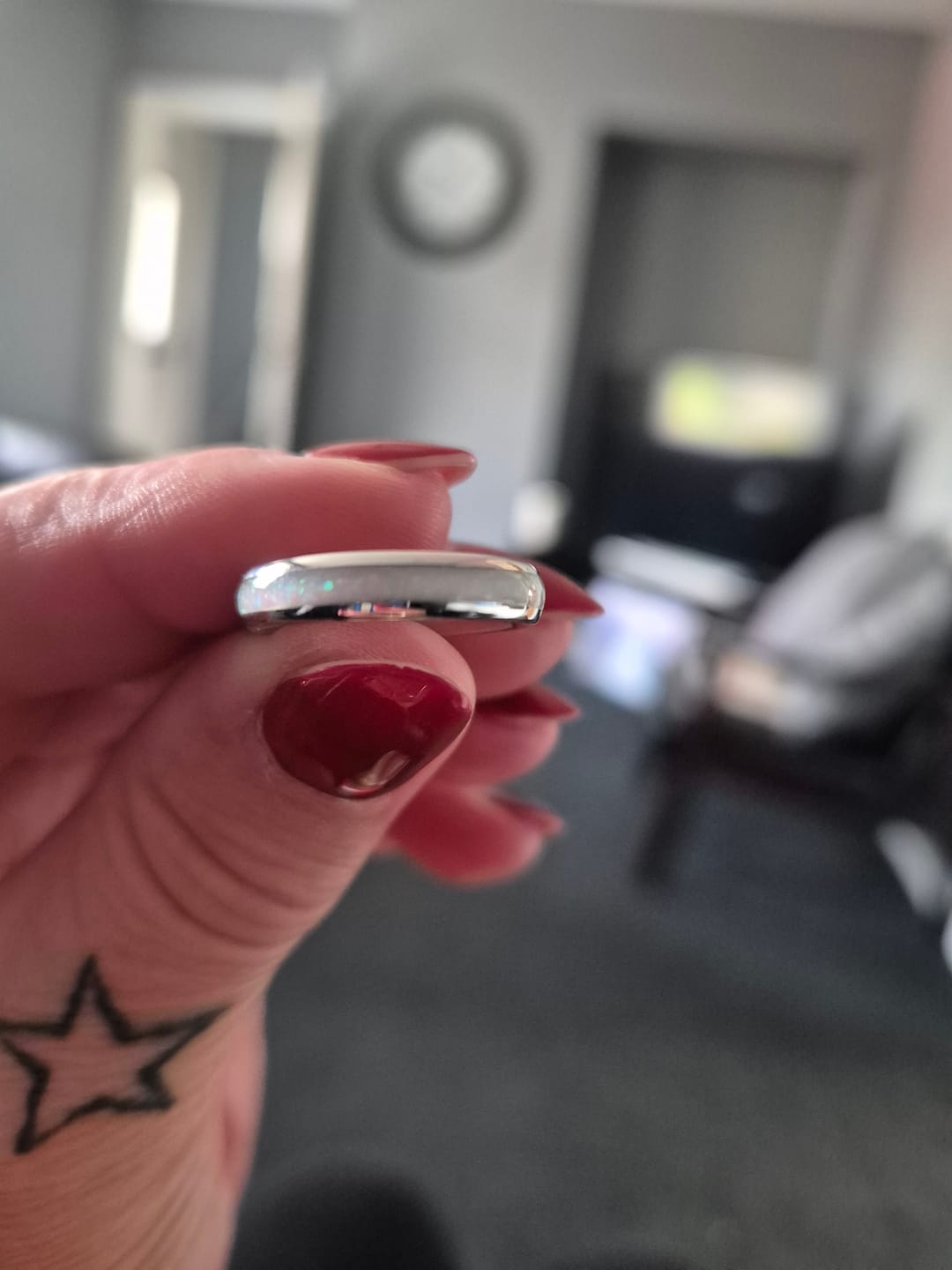 Customer photo review of The White Gold White Opal 4mm Wonder Ring