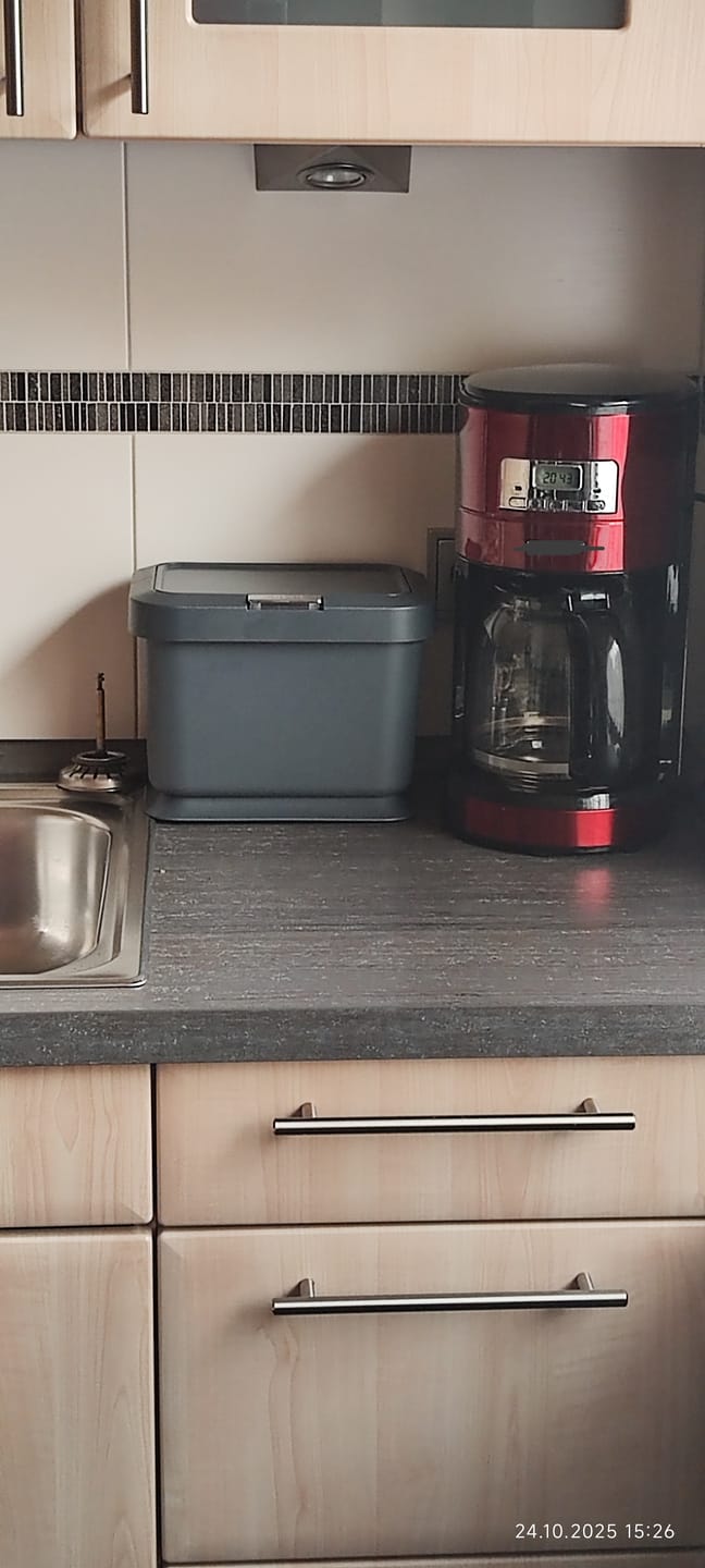 Customer photo review of YourCasa Biomülleimer Küche 5L - Deckel mit Knopfdruck-Mechanismus
